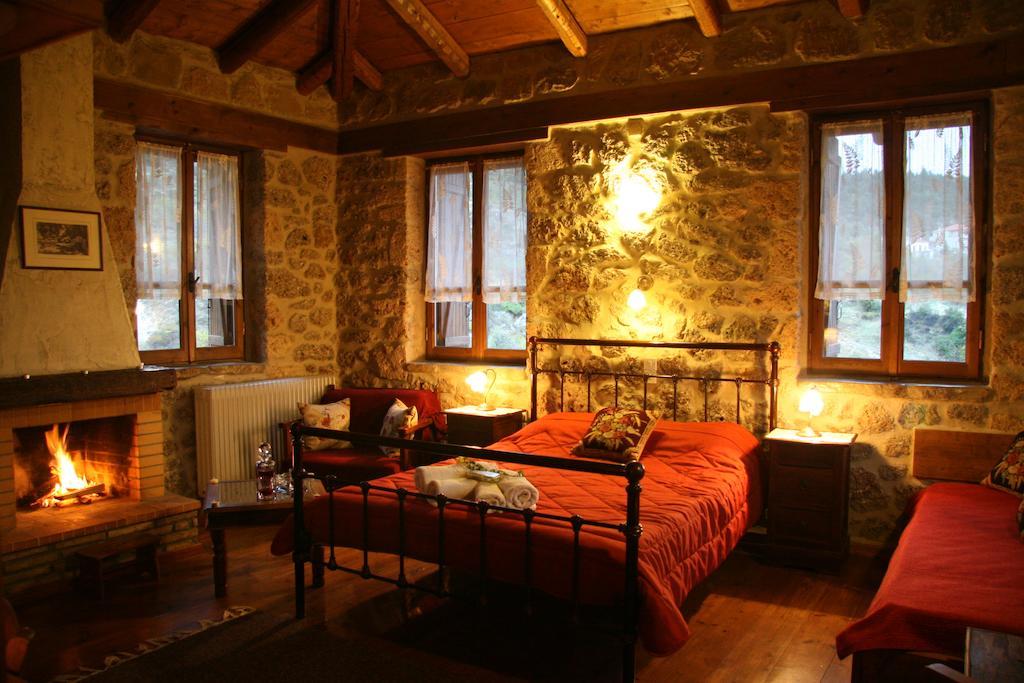 Pigi Tarlampa Hotel Ano Trikala Phòng bức ảnh