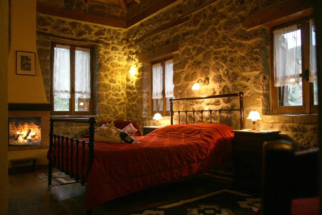 Pigi Tarlampa Hotel Ano Trikala Phòng bức ảnh